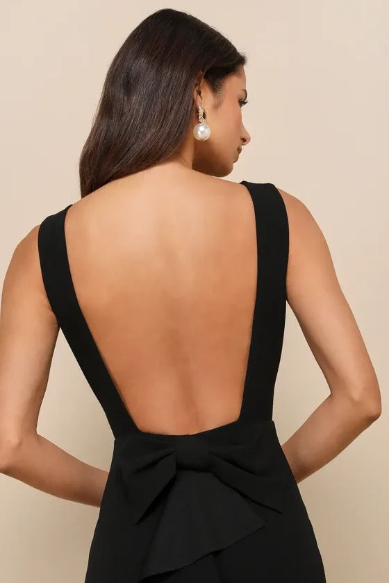 Exquisite Refinement Black Backless Bow Ruffled Maxi Dress